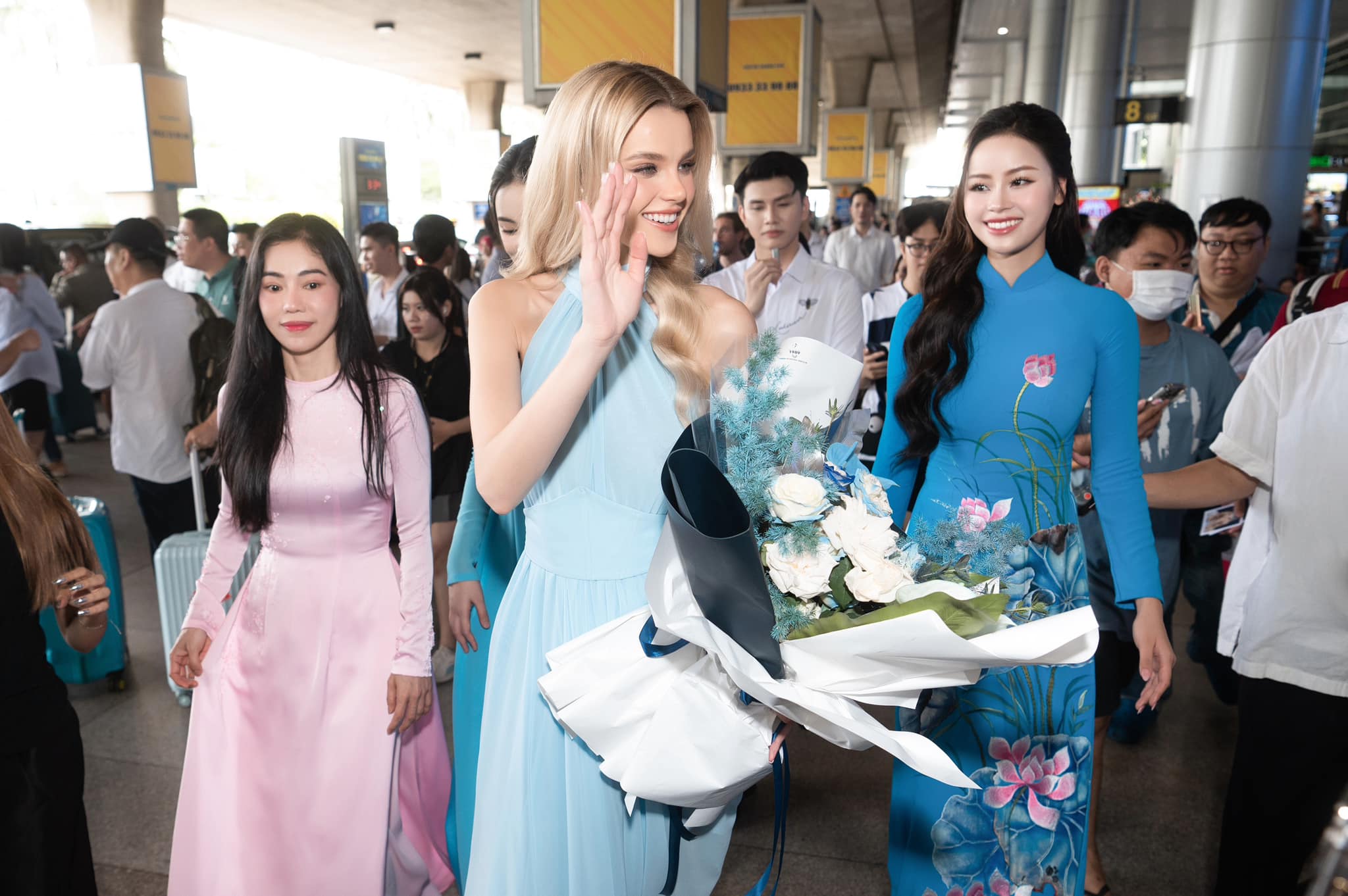 ĐƯƠNG KIM MISS WORLD MUỐN KHÁM PHÁ VẺ ĐẸP CỦA VIỆT NAM