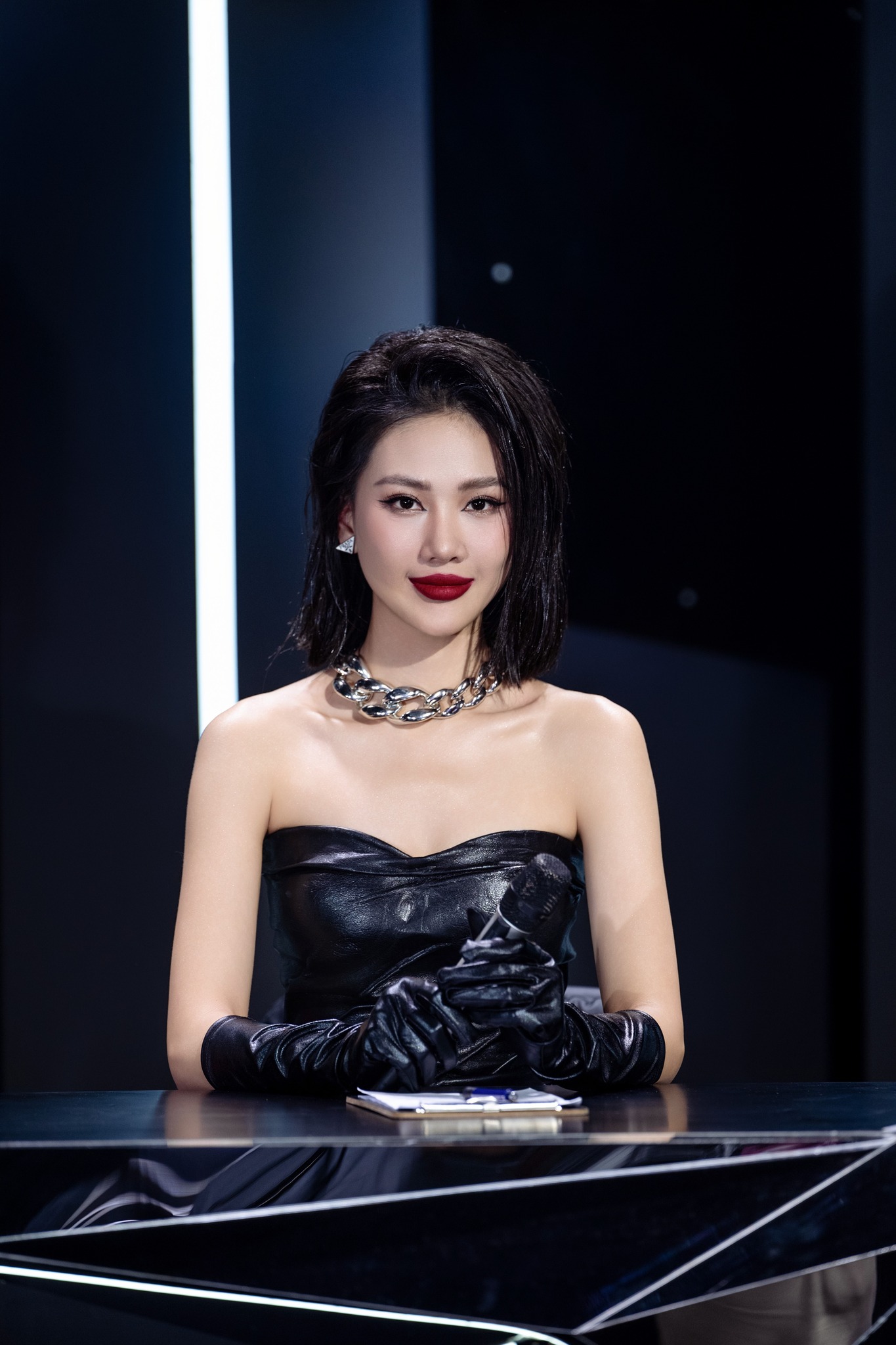 HOA HẬU BÙI QUỲNH HOA TRỞ THÀNH HOST MISS UNIVERSE VIETNAM 2024