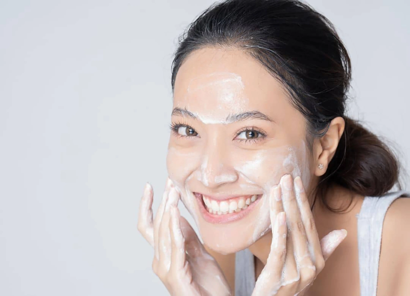 Sữa rửa mặt Sukin: Loại nào phù hợp từng loại da?